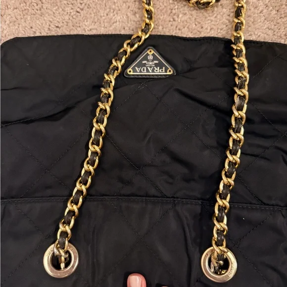 Vintage Prada Black Shoulder Bag with Gold Chain - Picture 6 of 6